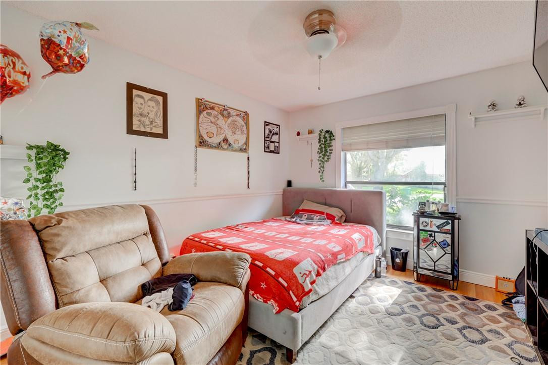 Oak Wood 80-39 B - Residential