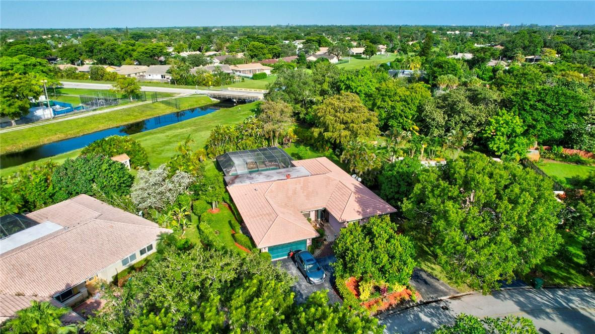 Oak Wood 80-39 B - Residential
