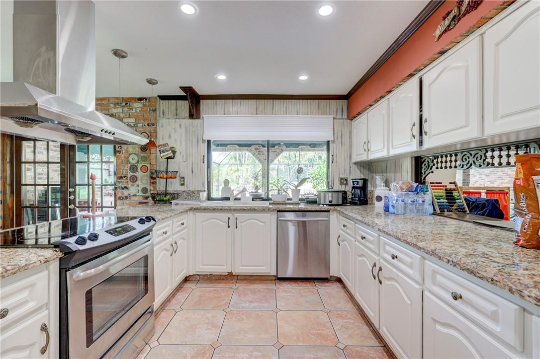 Oak Wood 80-39 B - Residential
