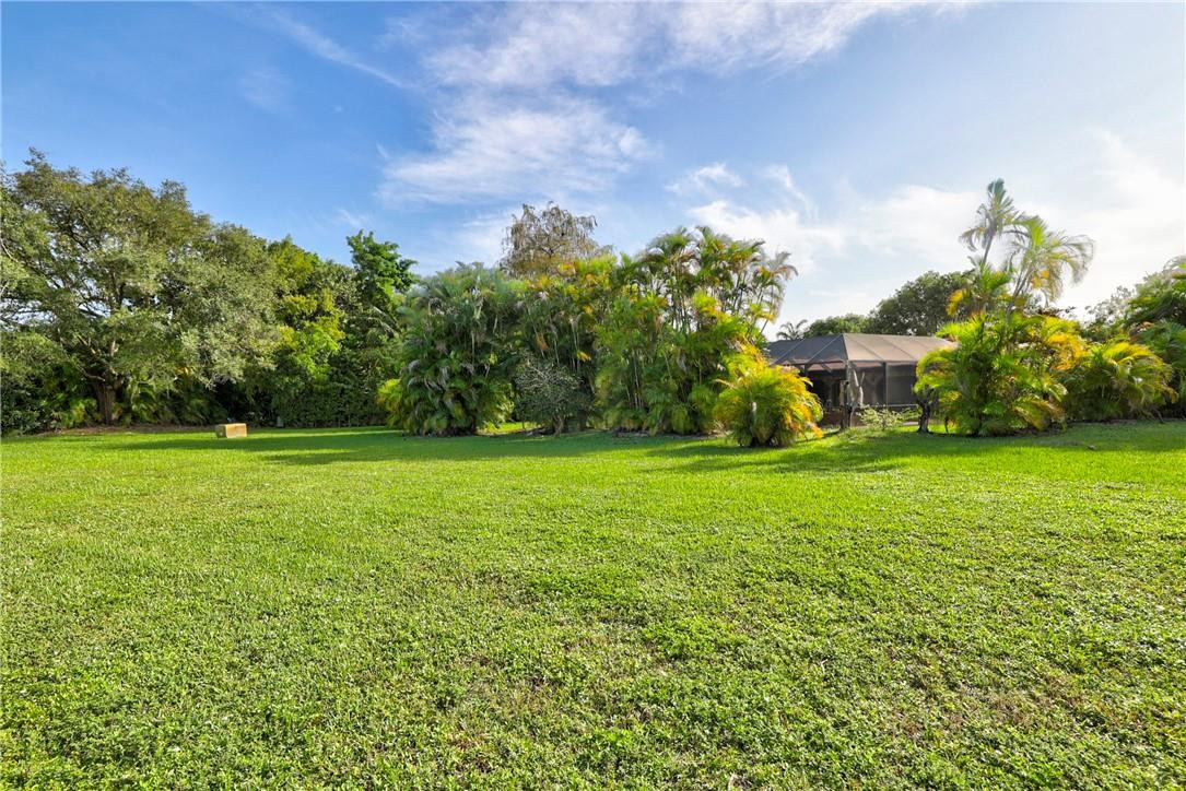Oak Wood 80-39 B - Residential