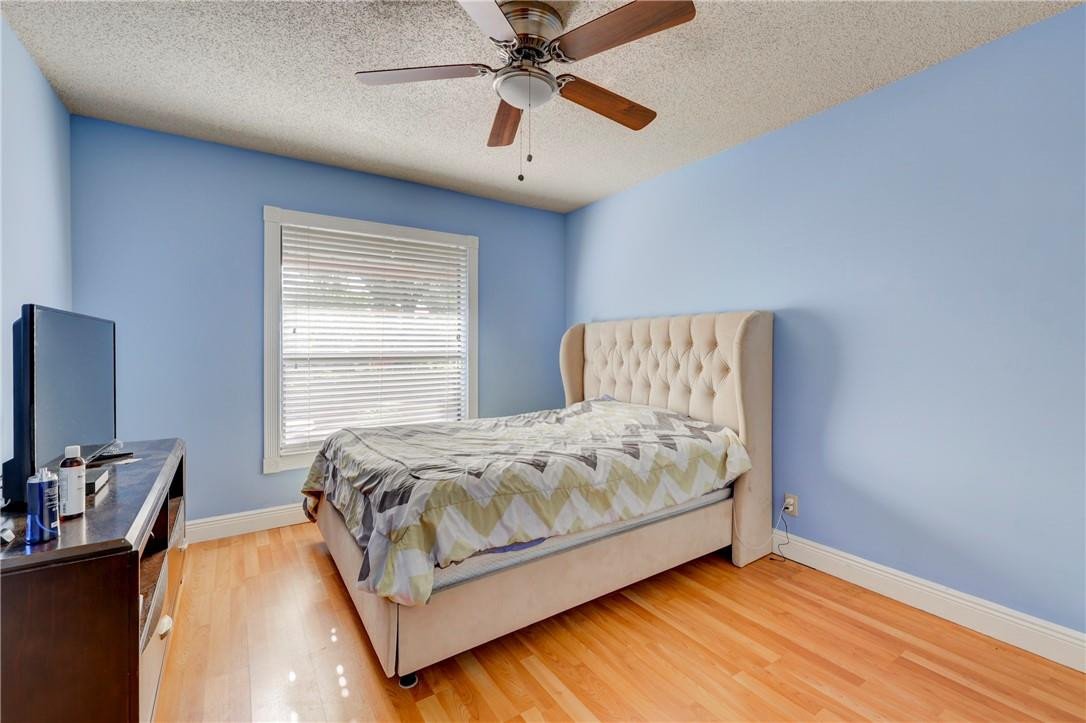 Oak Wood 80-39 B - Residential