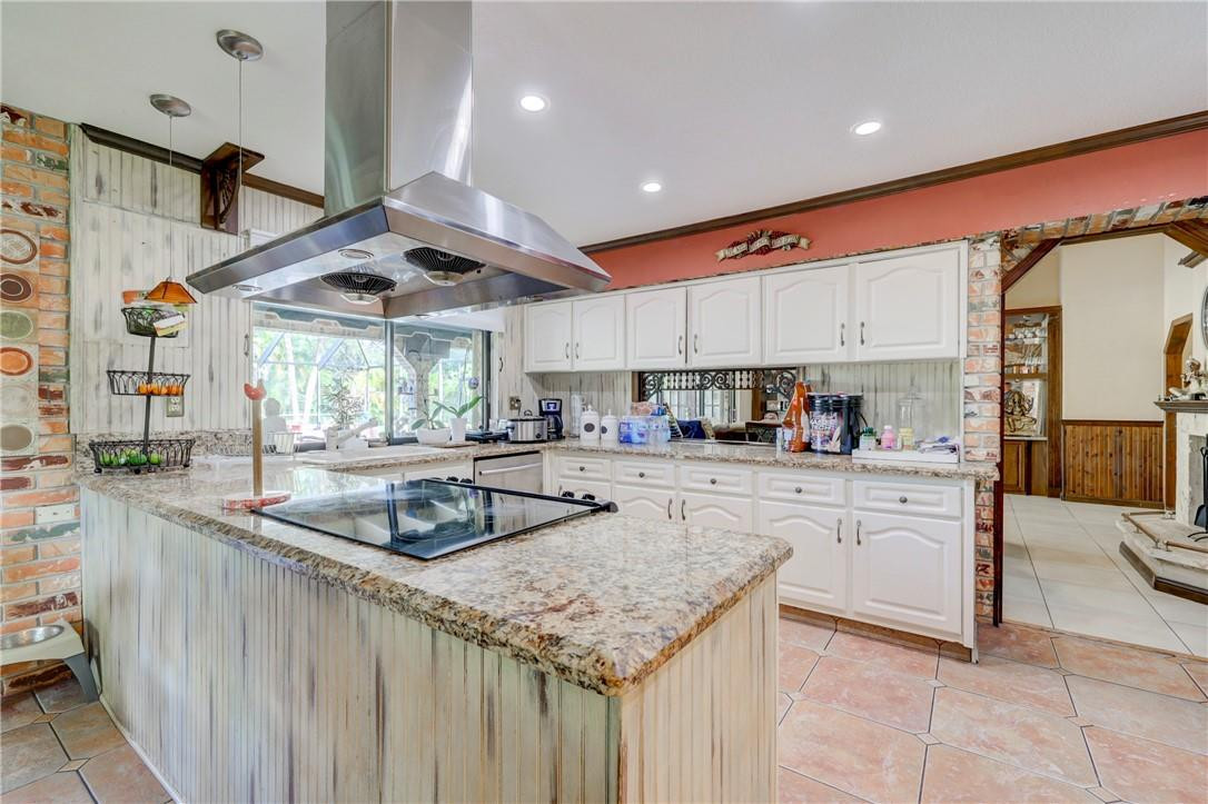Oak Wood 80-39 B - Residential