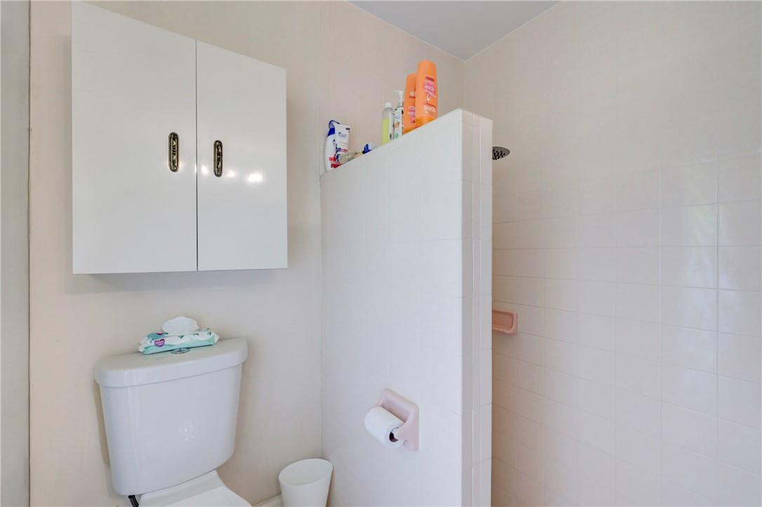 Oak Wood 80-39 B - Residential