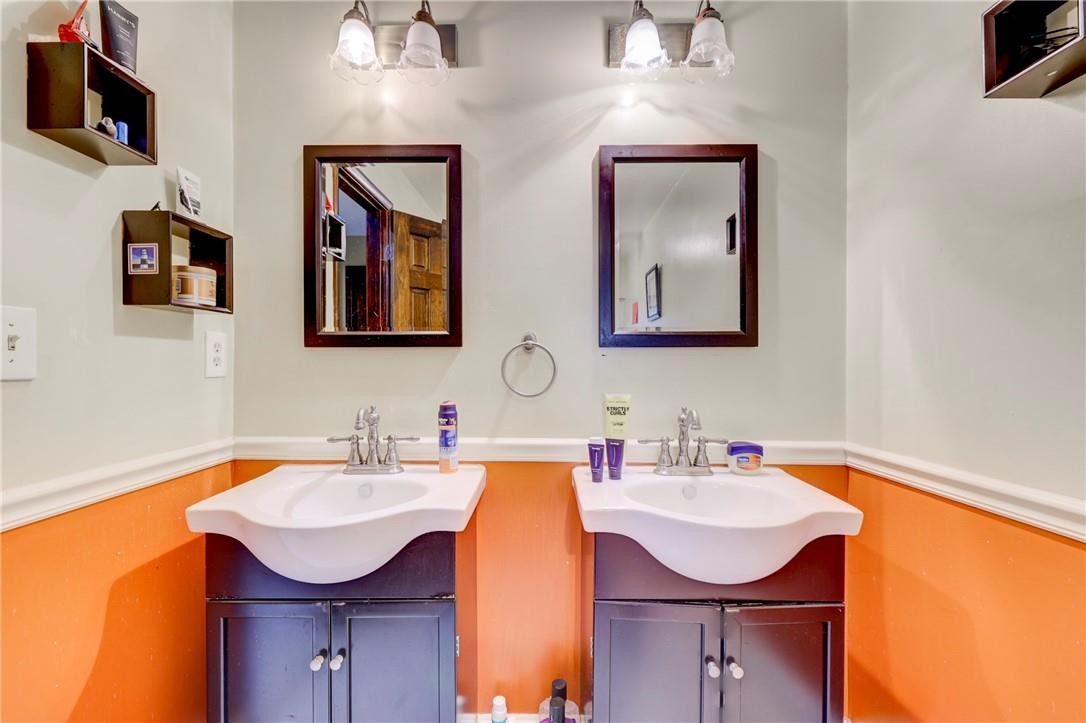 Oak Wood 80-39 B - Residential