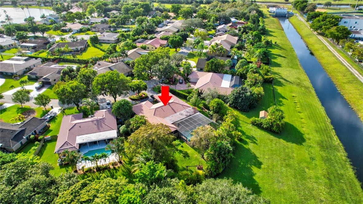 Oak Wood 80-39 B - Residential