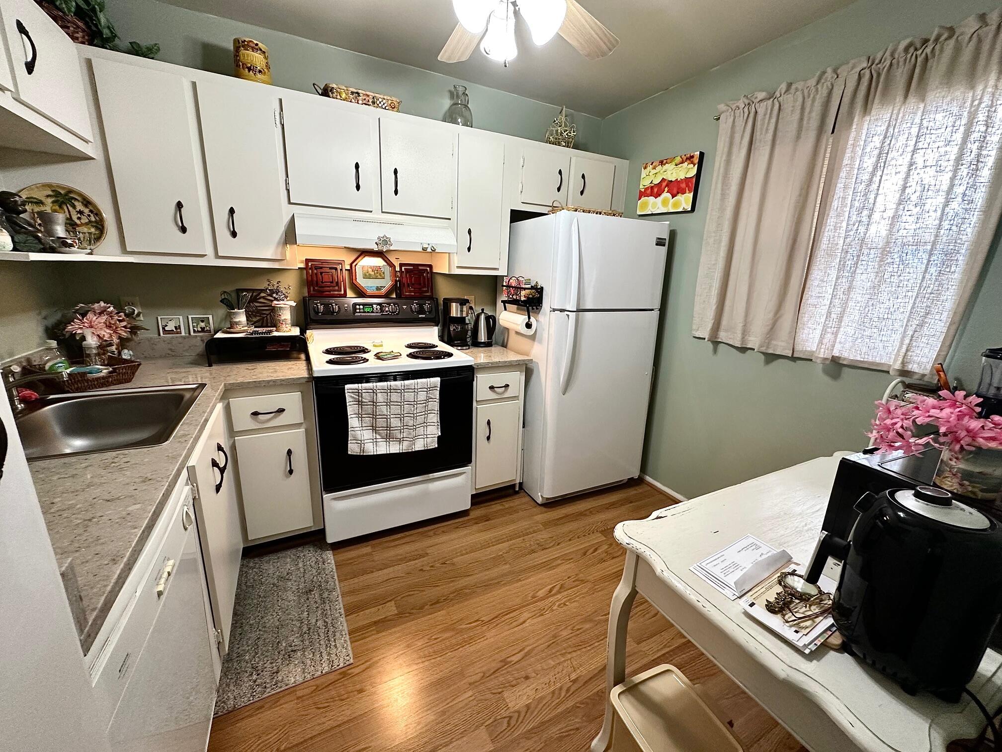 WINCAST ARMS NORTH CONDO - Residential