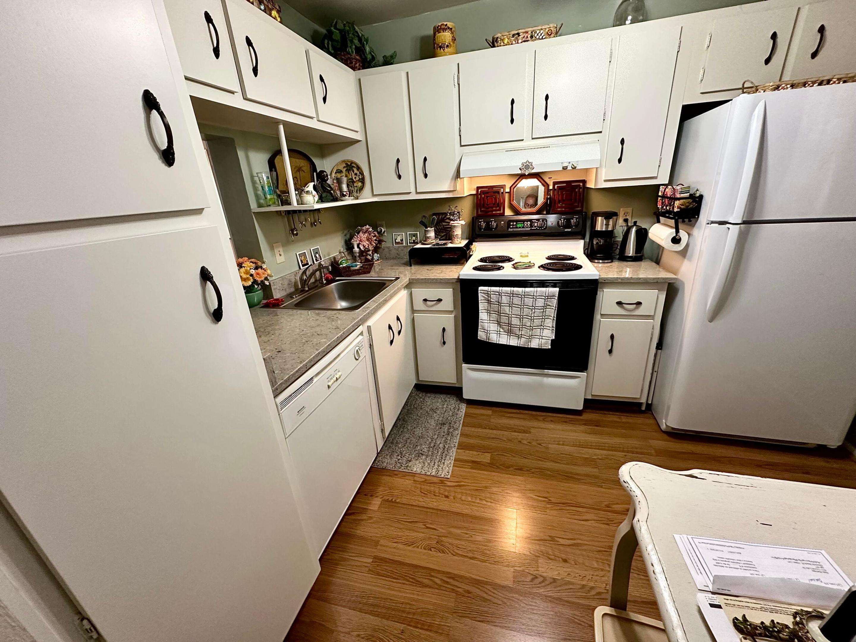 4311 Crystal Lake Drive 407