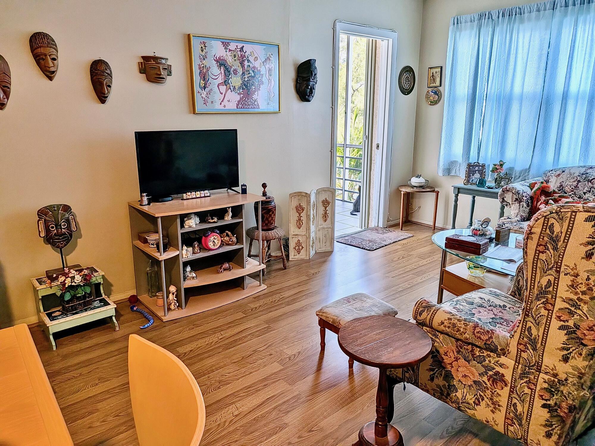 WINCAST ARMS NORTH CONDO - Residential