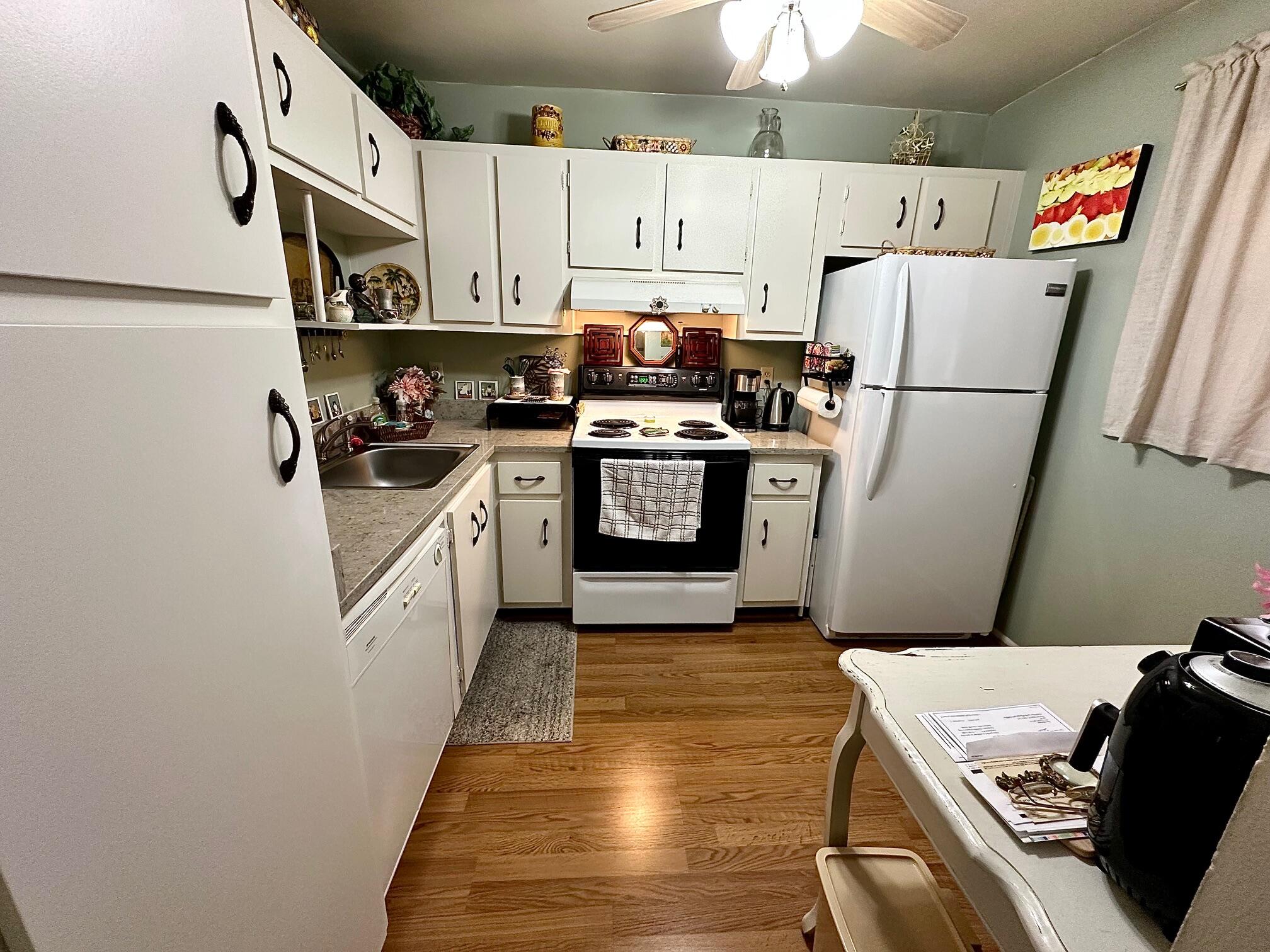 4311 Crystal Lake Drive 407