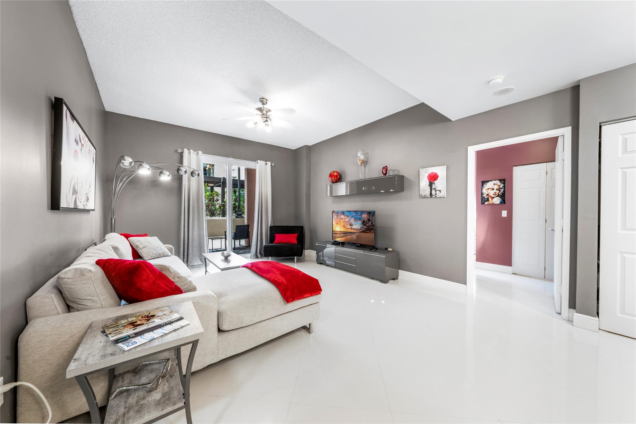 520 SE 5th Ave 1112