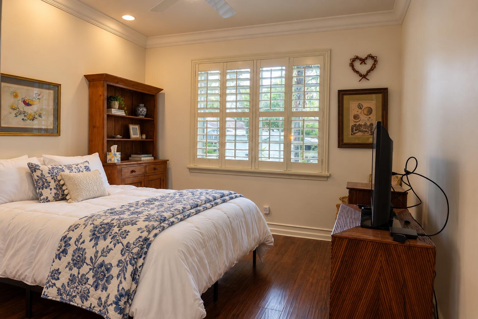 Properties 6579 PAVONE Street