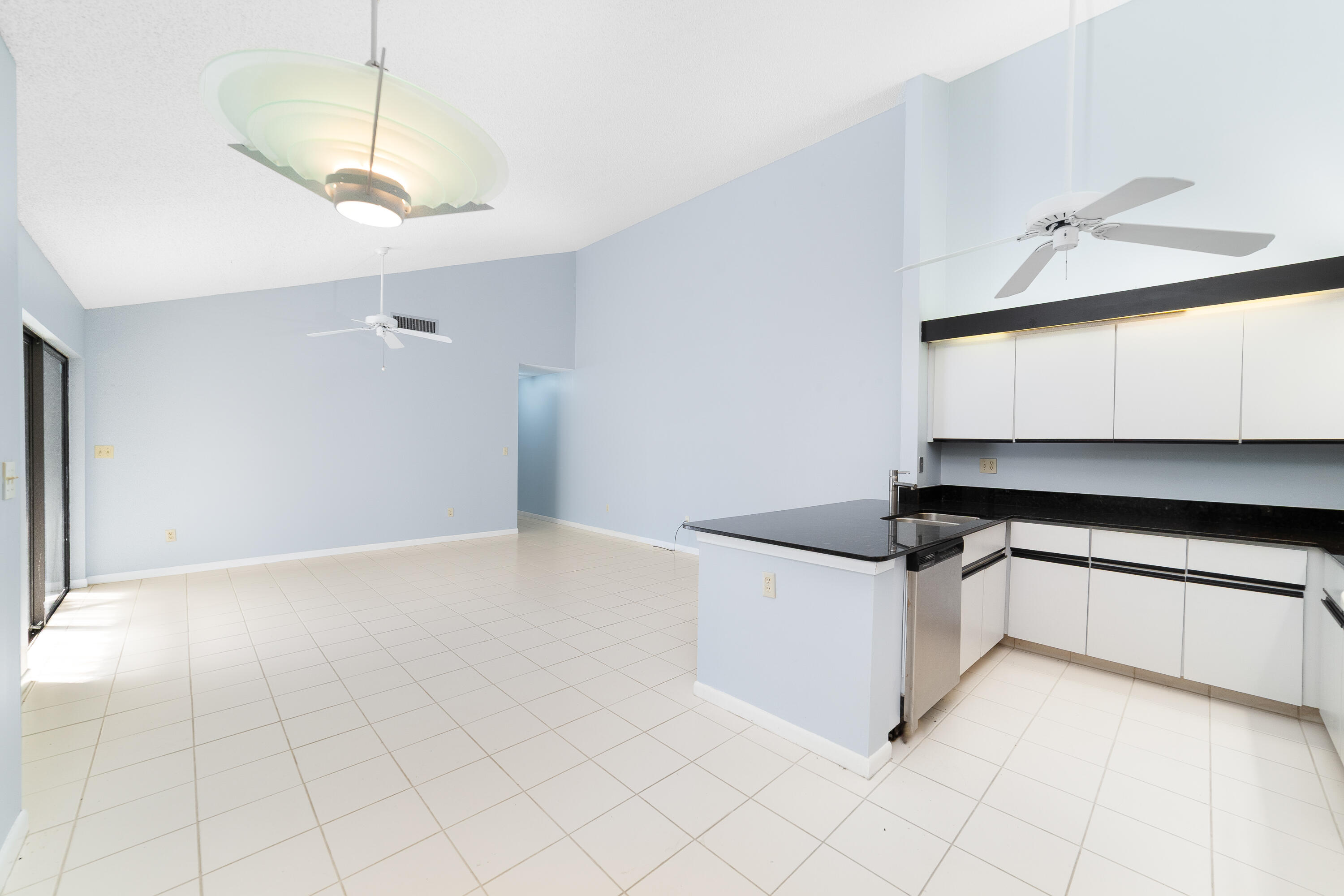 SUMMIT PINES UNIT 3 - Residential