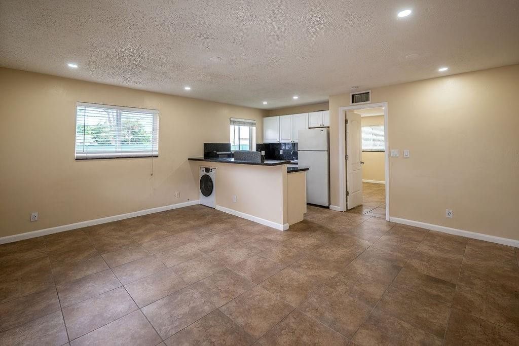 Photo of 750 SW 2nd Street #1, Fort Lauderdale, FL 33312 (MLS # F10509416)