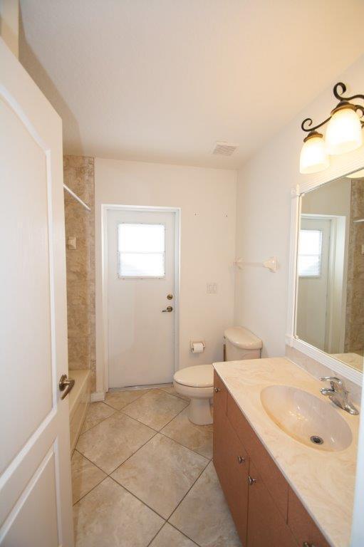 PORT ST LUCIE SECTION 19 - Residential Lease