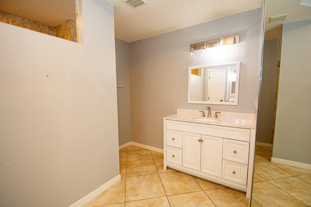 PORT ST LUCIE SECTION 19 - Residential Lease