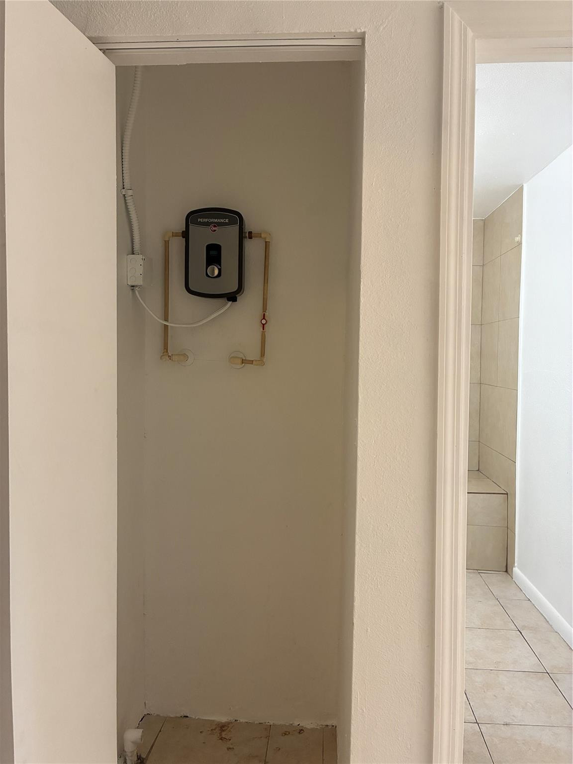 Major-Rolle Add To Pompan - Residential Income