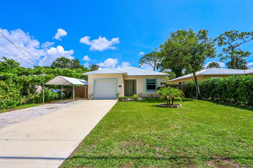 Photo of 6905 4th Street, Jupiter, FL 33458 (MLS # R10896959)