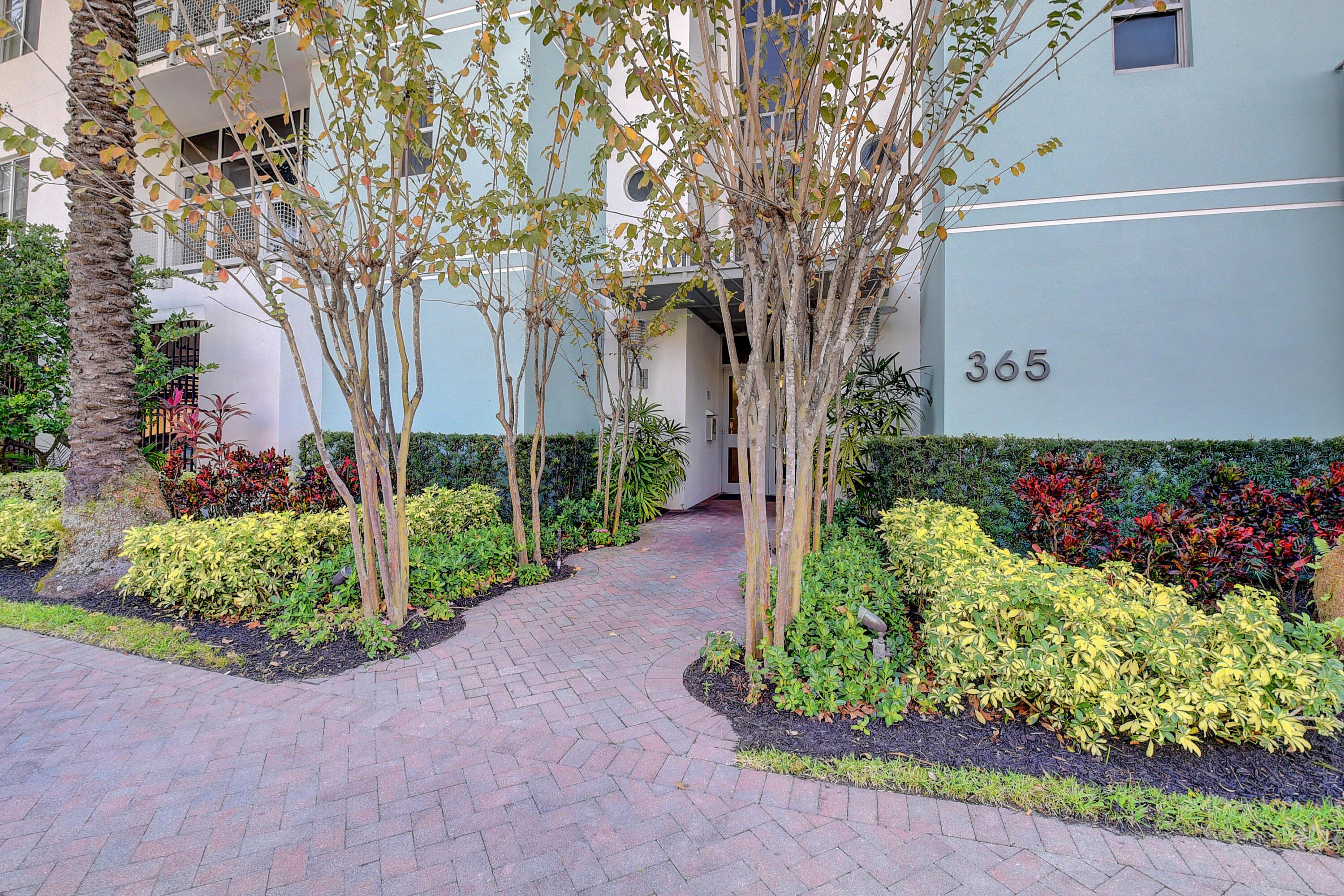 MERIDIAN DELRAY CONDO - Residential