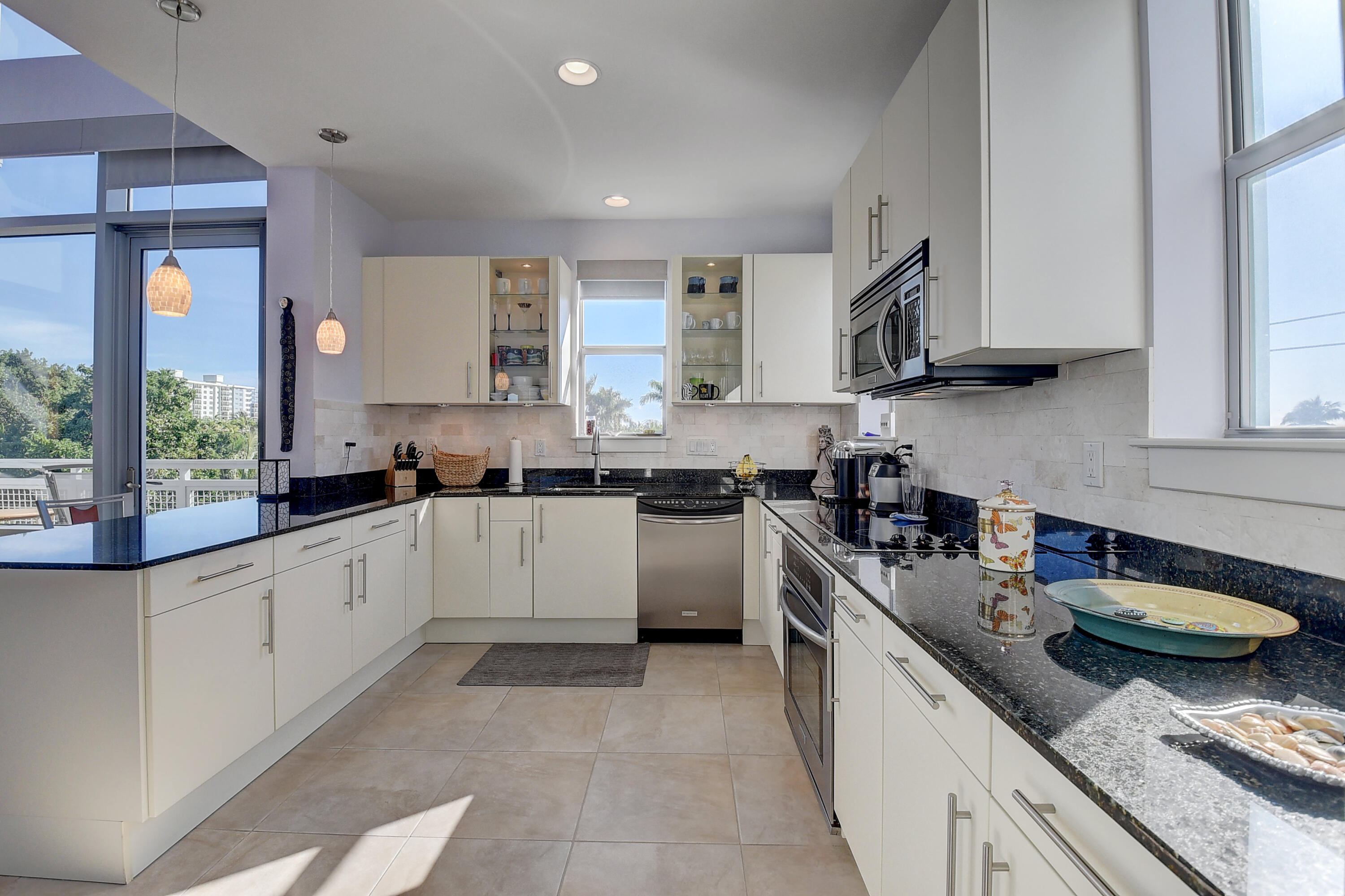 MERIDIAN DELRAY CONDO - Residential