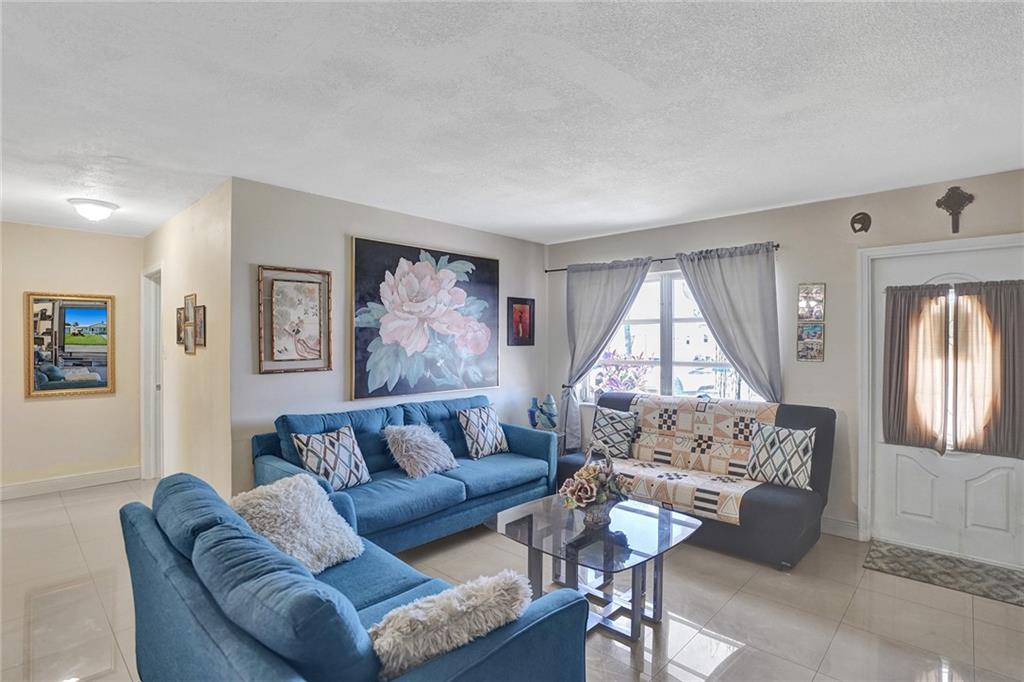 Mainlands Of Tamarac Lake - Residential