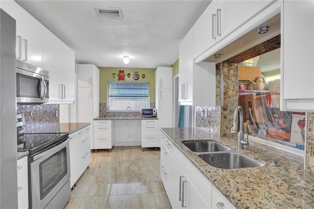 Mainlands Of Tamarac Lake - Residential