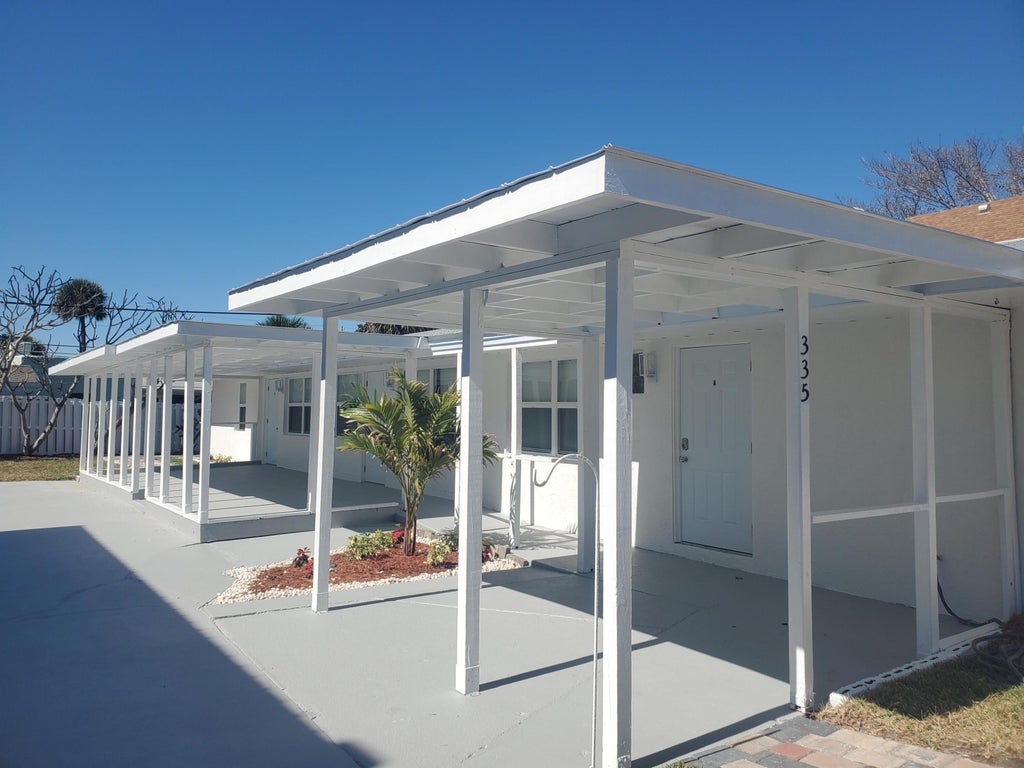 Photo of 335 HERNANDO Street, Fort Pierce, FL 34949 (MLS # B26059456)