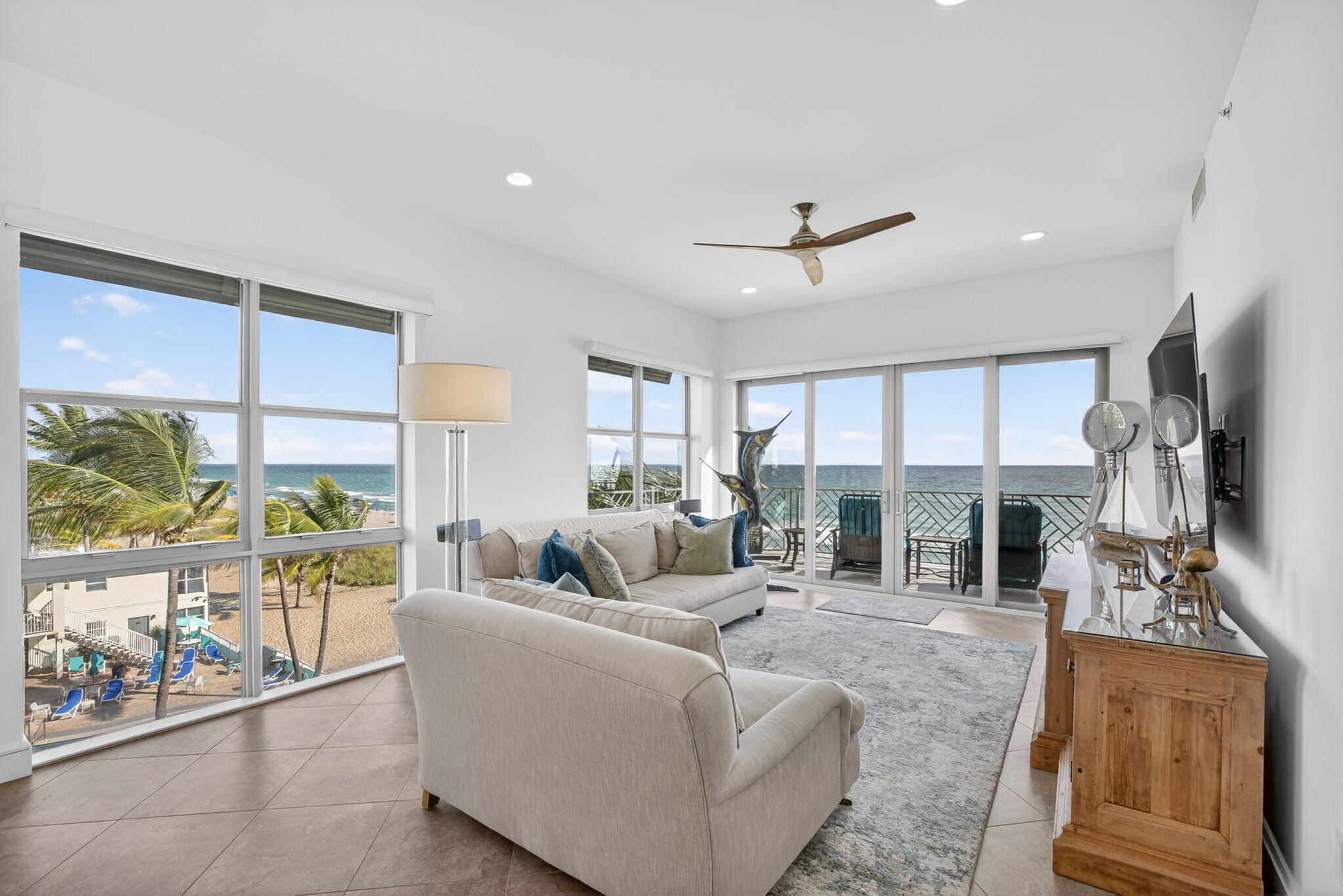 4510 El Mar Drive 405
