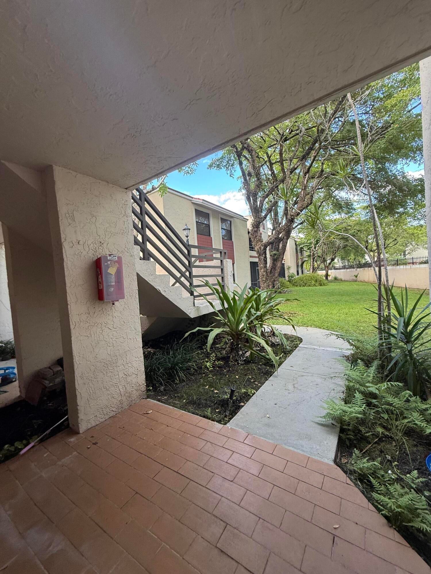 View photos, virtual tours, details... 20015 NE 3RD Court 5
