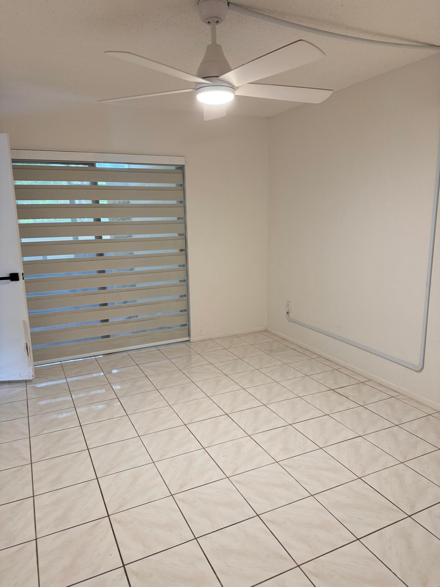 View photos, virtual tours, details... 20015 NE 3RD Court 5