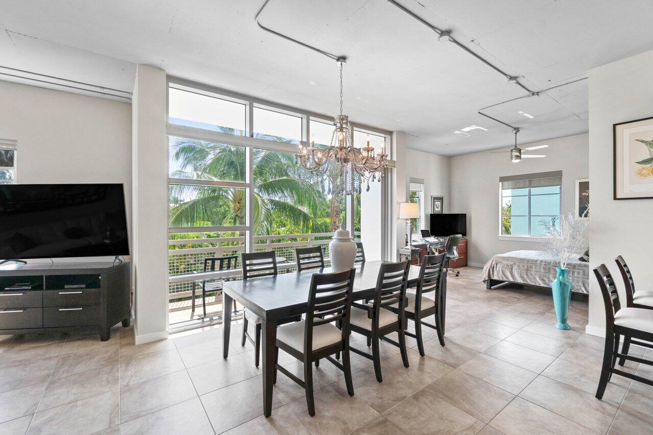 MERIDIAN DELRAY CONDO - Residential