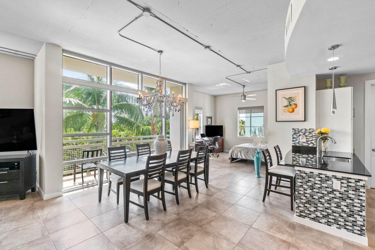 MERIDIAN DELRAY CONDO - Residential