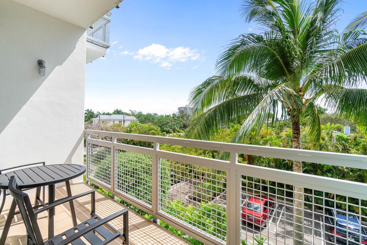 MERIDIAN DELRAY CONDO - Residential