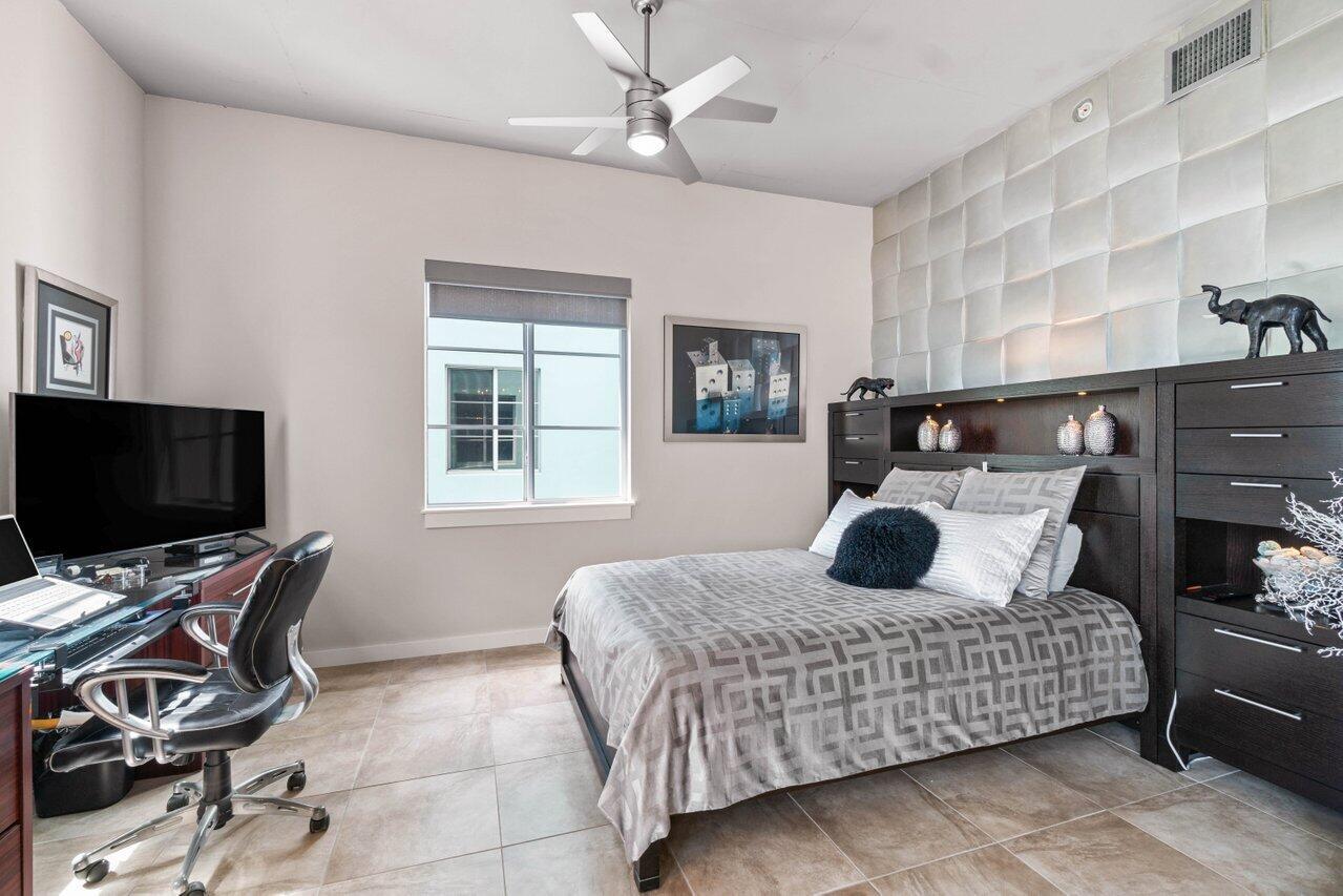 MERIDIAN DELRAY CONDO - Residential