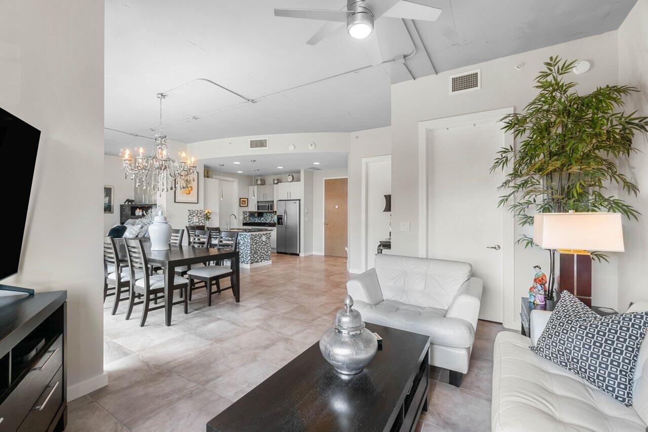 MERIDIAN DELRAY CONDO - Residential