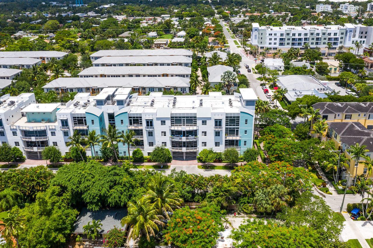 MERIDIAN DELRAY CONDO - Residential
