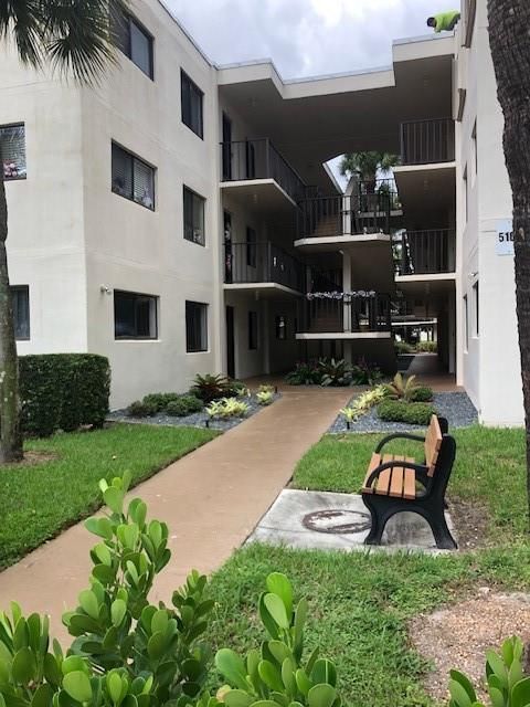 5100 las Verdes 121 Delray Beach FL 33484