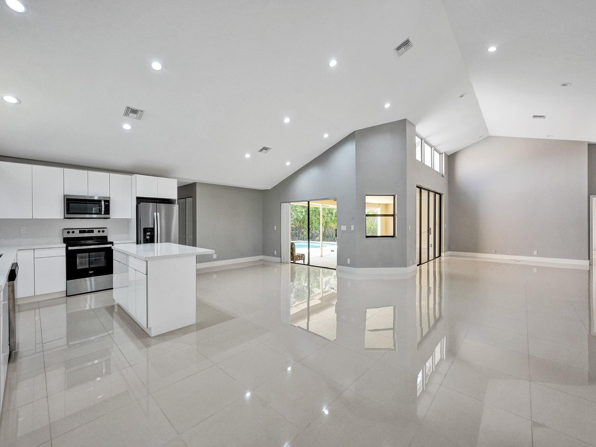 NORTH SPRINGS - Residential Lease