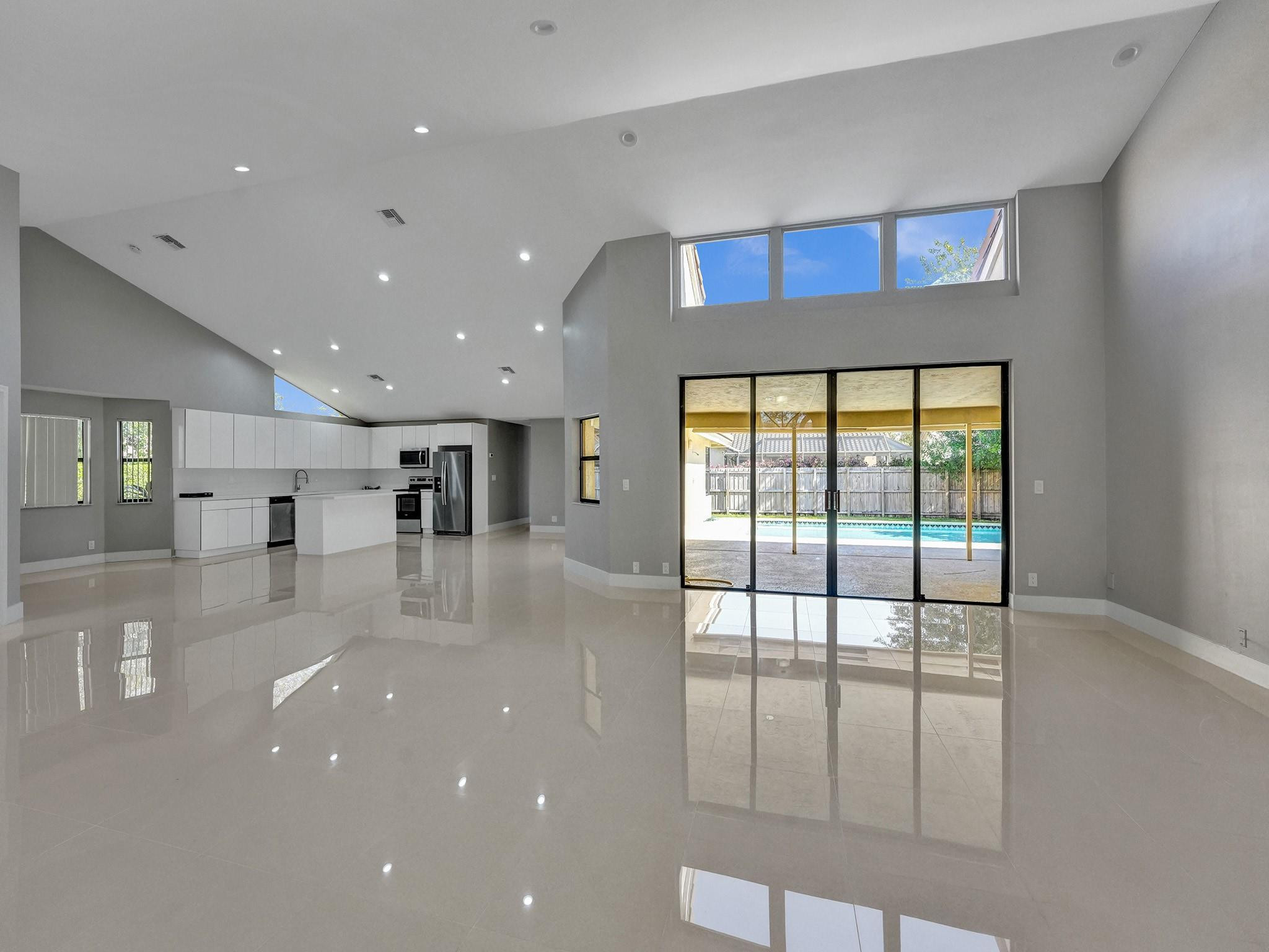 NORTH SPRINGS - Residential Lease