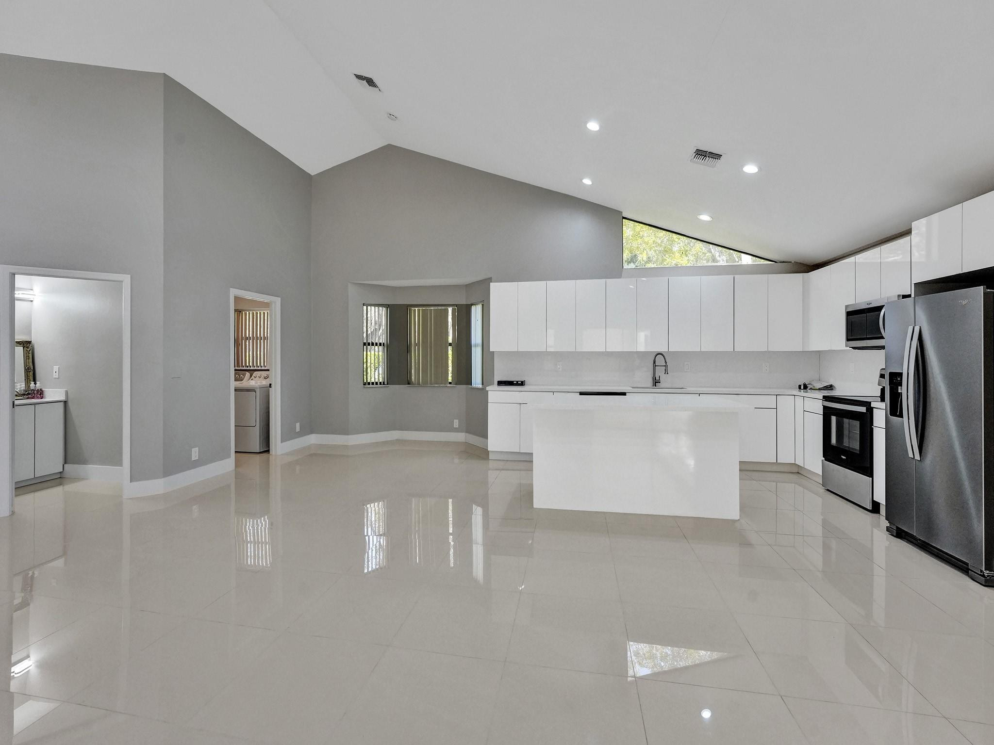NORTH SPRINGS - Residential Lease