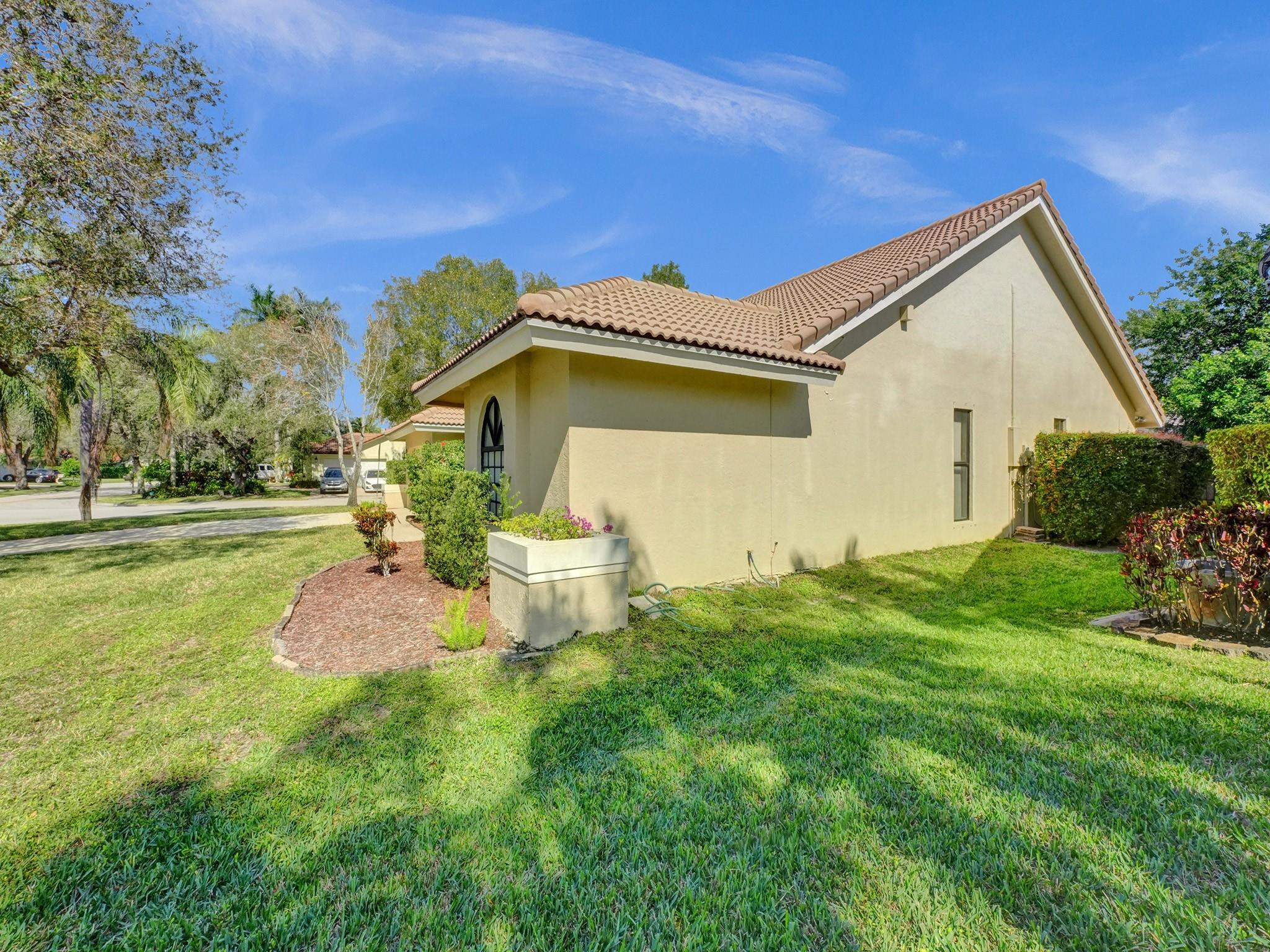 NORTH SPRINGS - Residential Lease