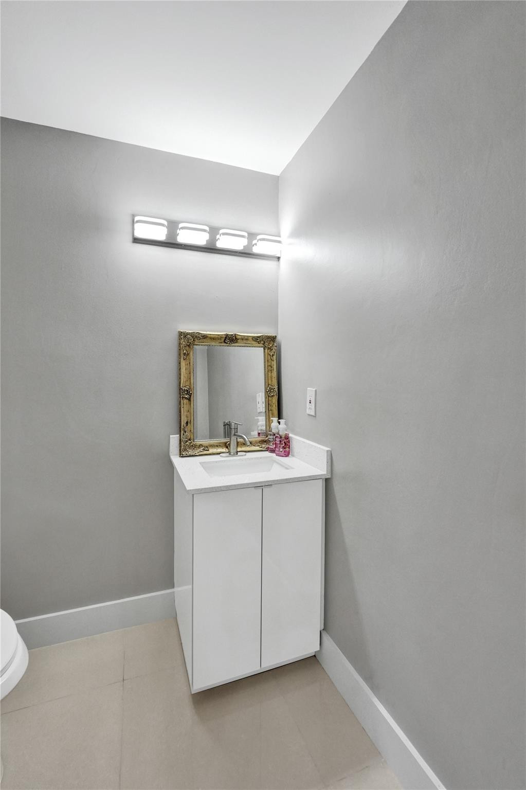 NORTH SPRINGS - Residential Lease