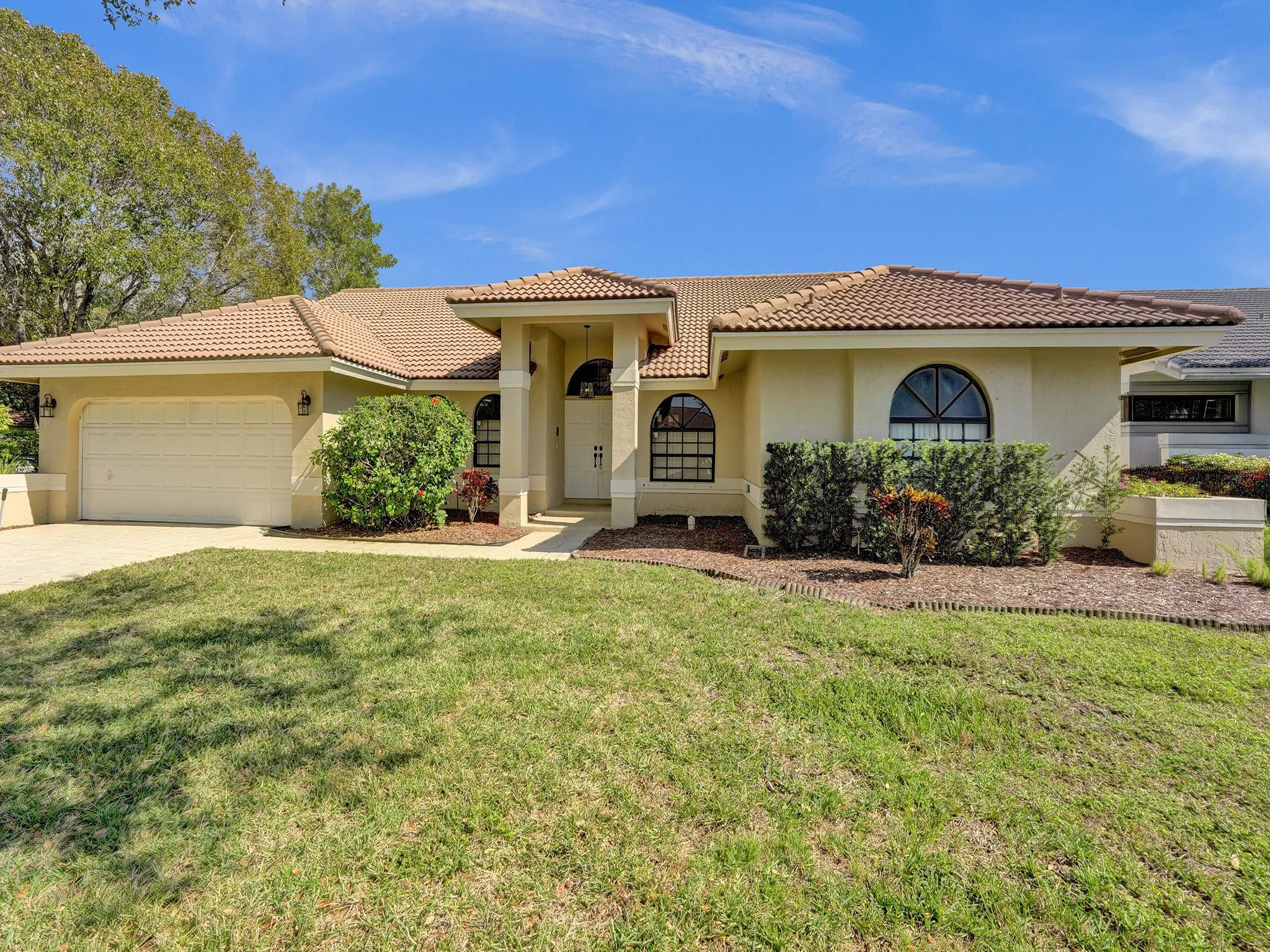 NORTH SPRINGS - Residential Lease