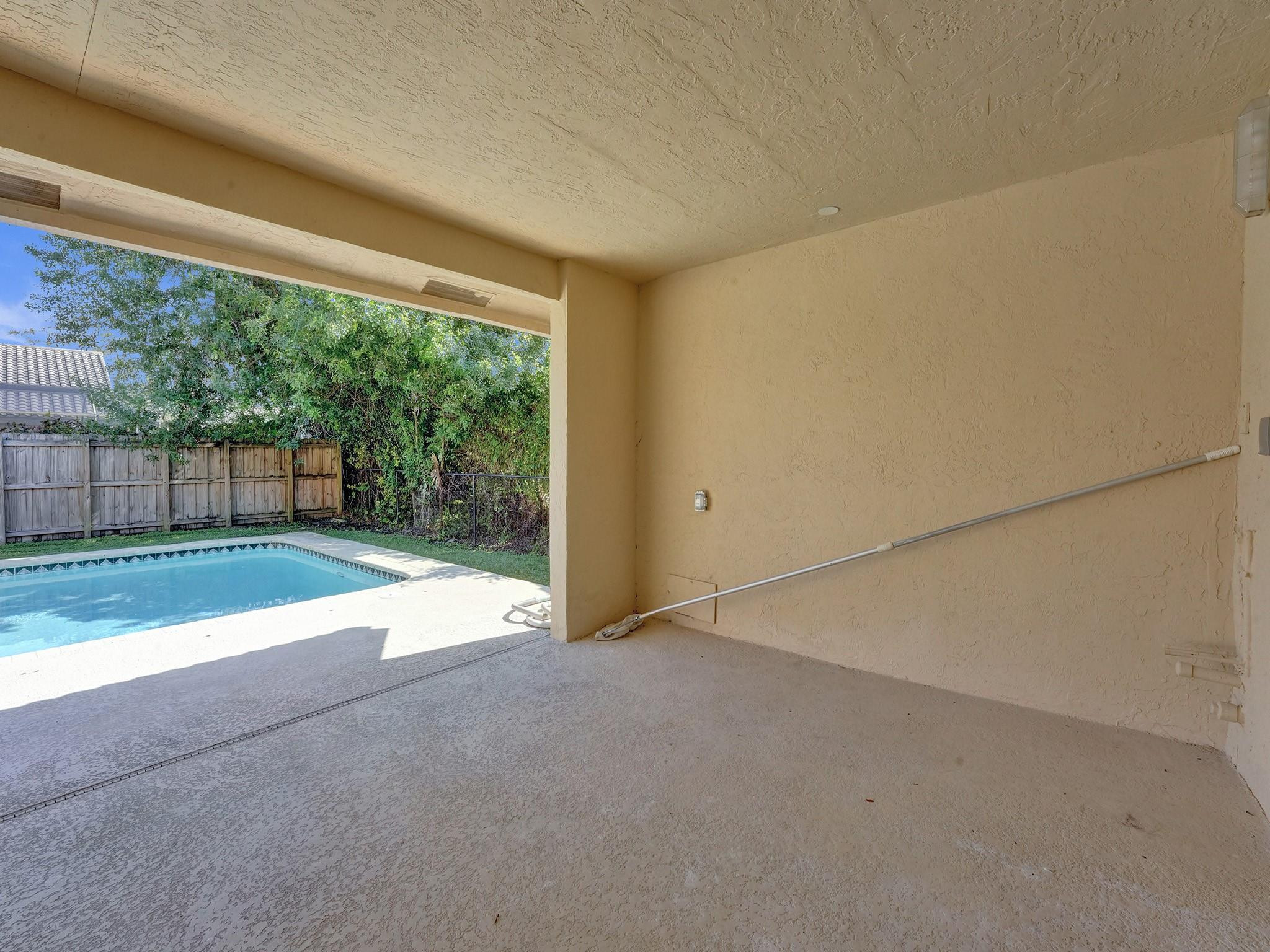 NORTH SPRINGS - Residential Lease