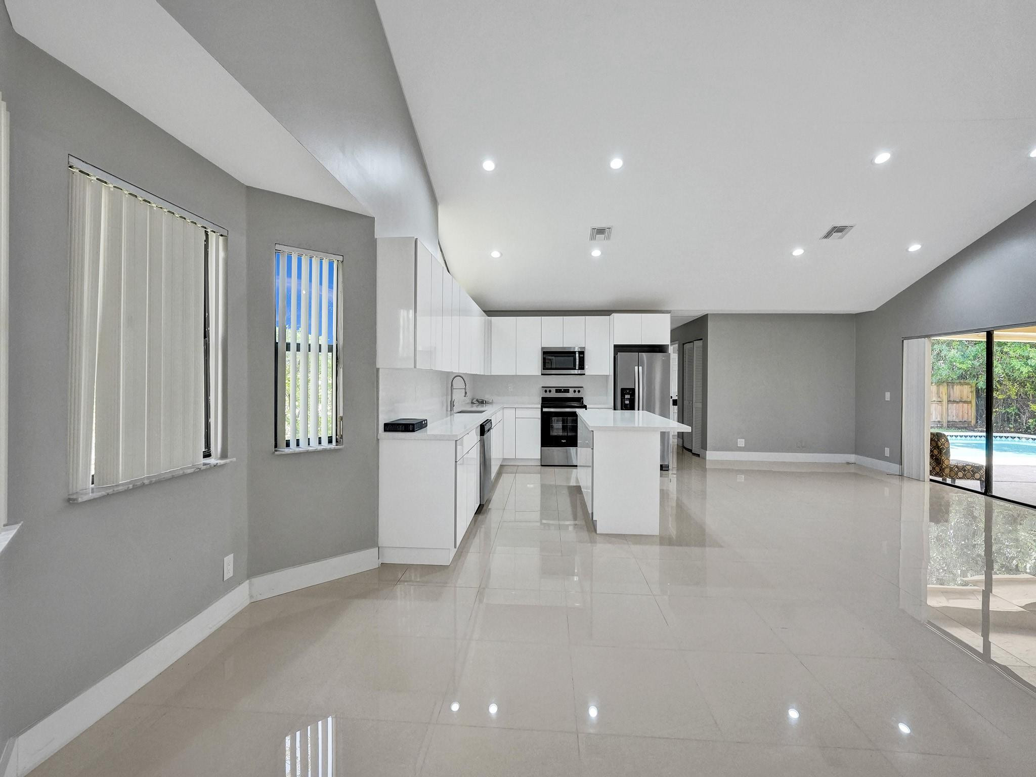 NORTH SPRINGS - Residential Lease