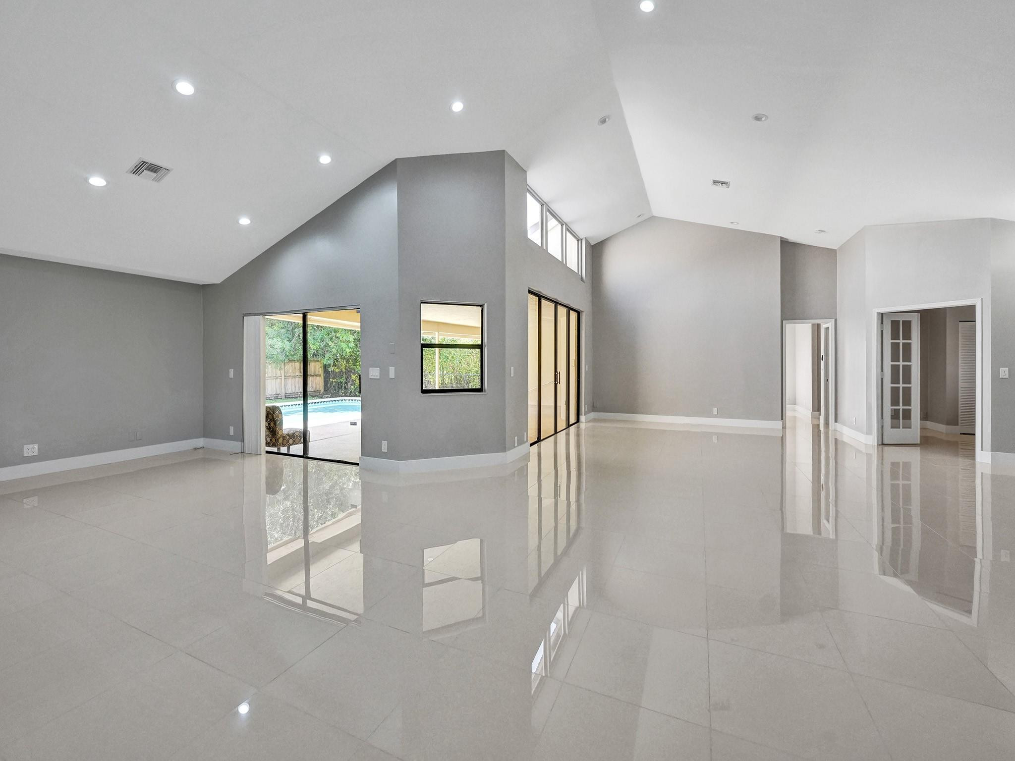 NORTH SPRINGS - Residential Lease