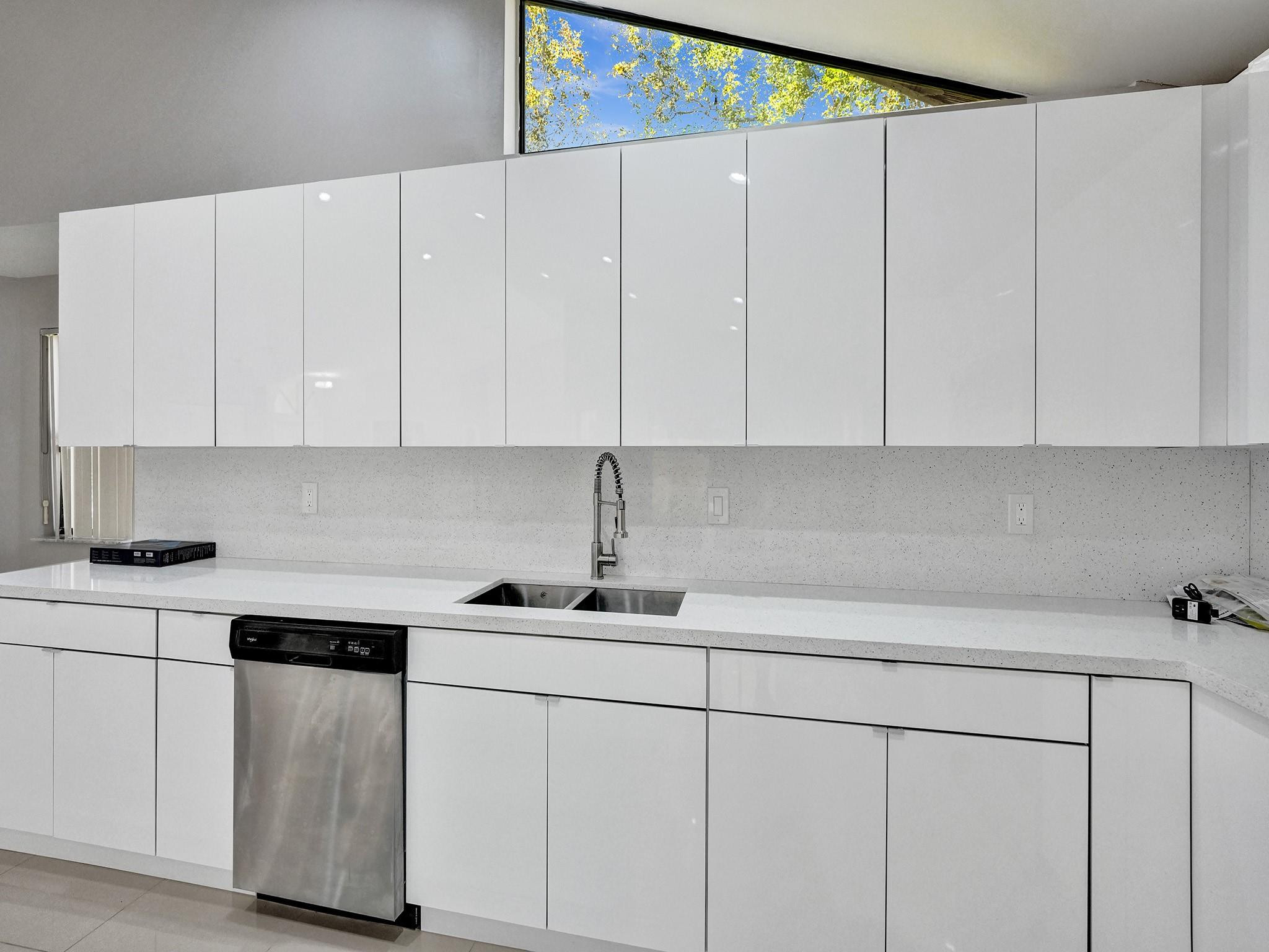 NORTH SPRINGS - Residential Lease