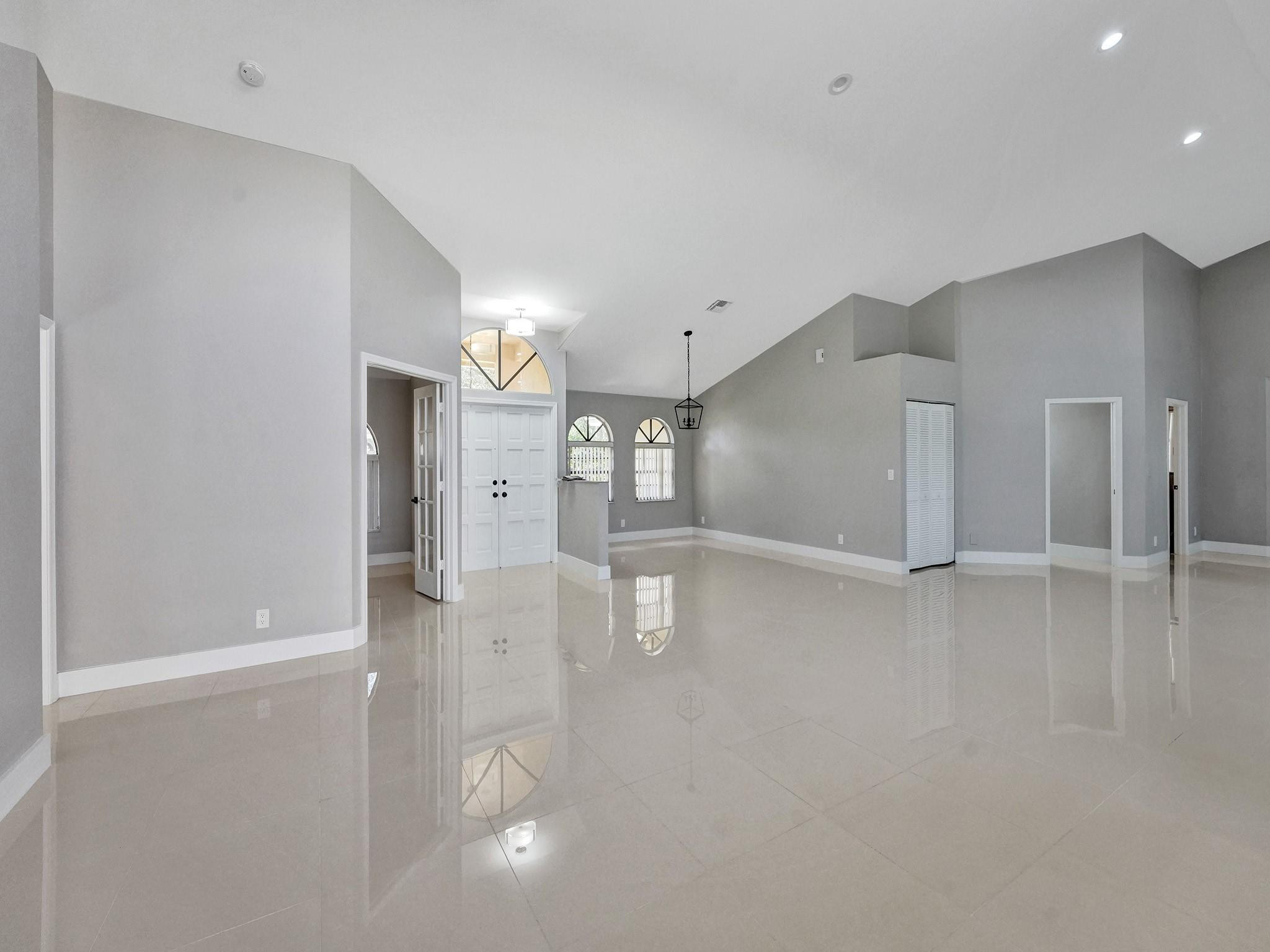 NORTH SPRINGS - Residential Lease