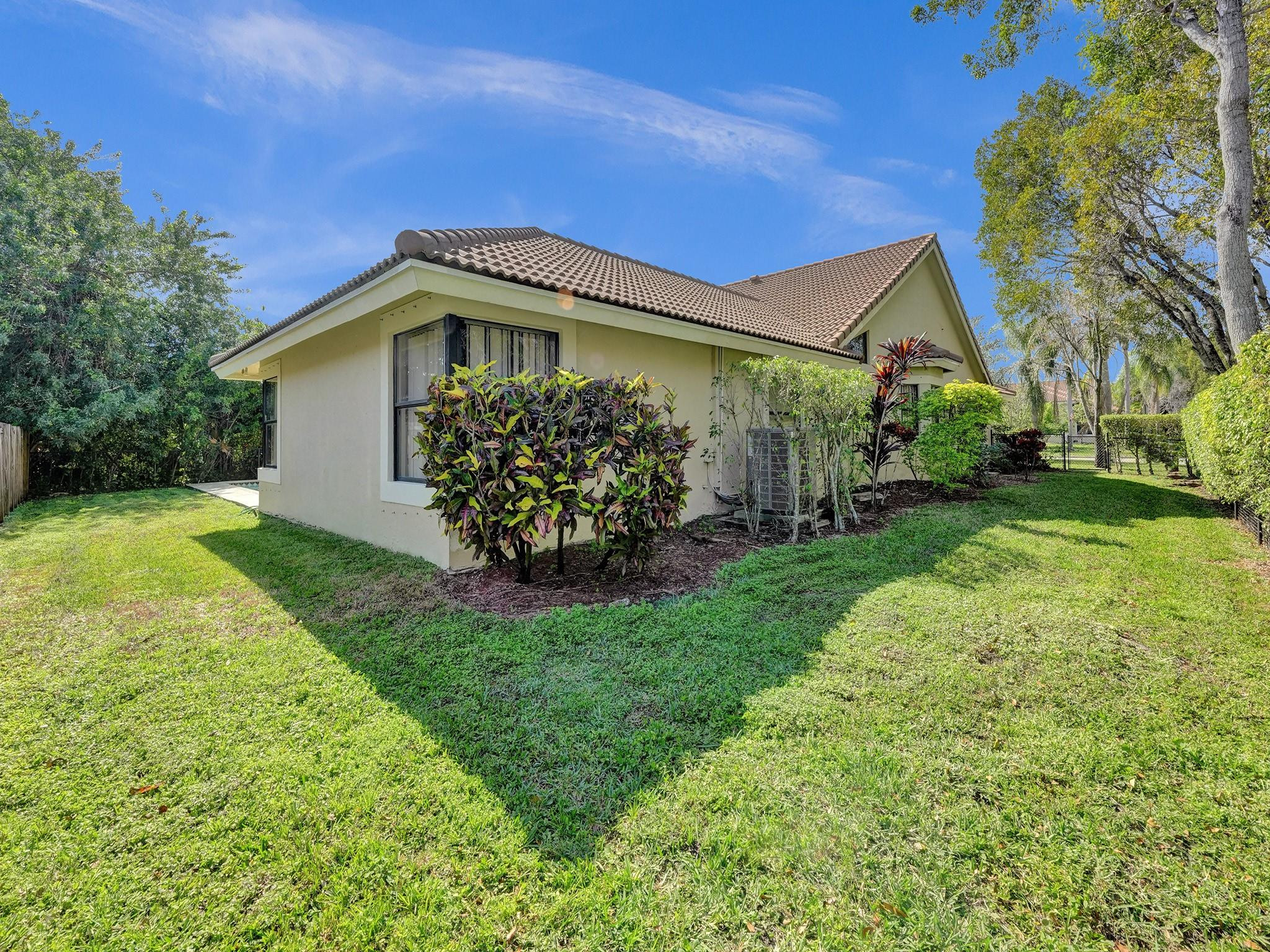NORTH SPRINGS - Residential Lease