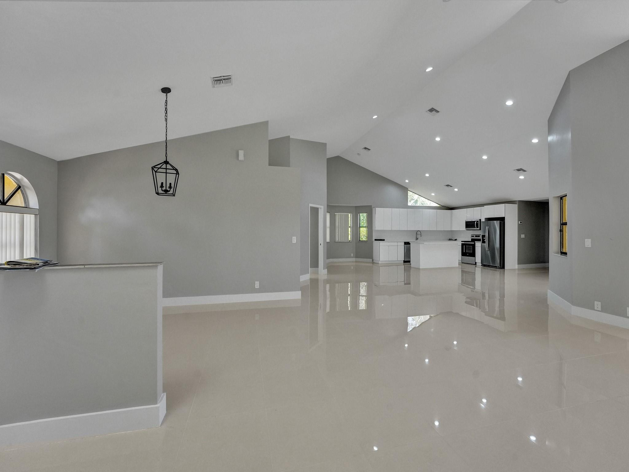 NORTH SPRINGS - Residential Lease