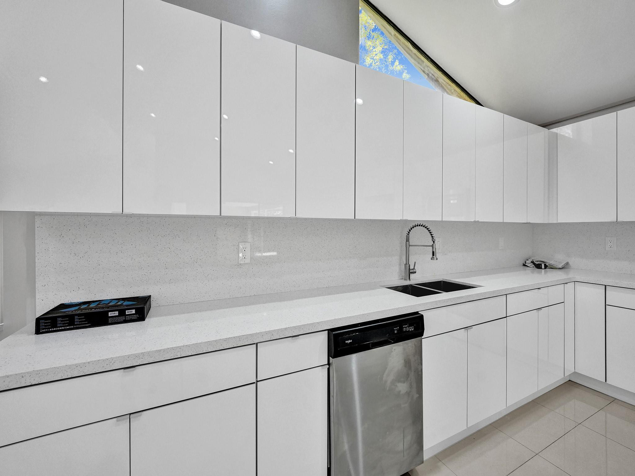 NORTH SPRINGS - Residential Lease